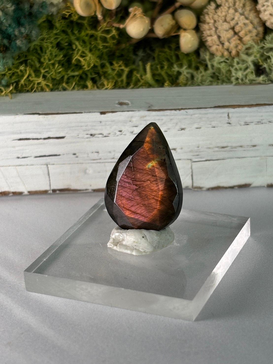 ラブラドライト ルース ドロップ型 カットルース ファセット レッド パープル 91 天然石1枚目の画像