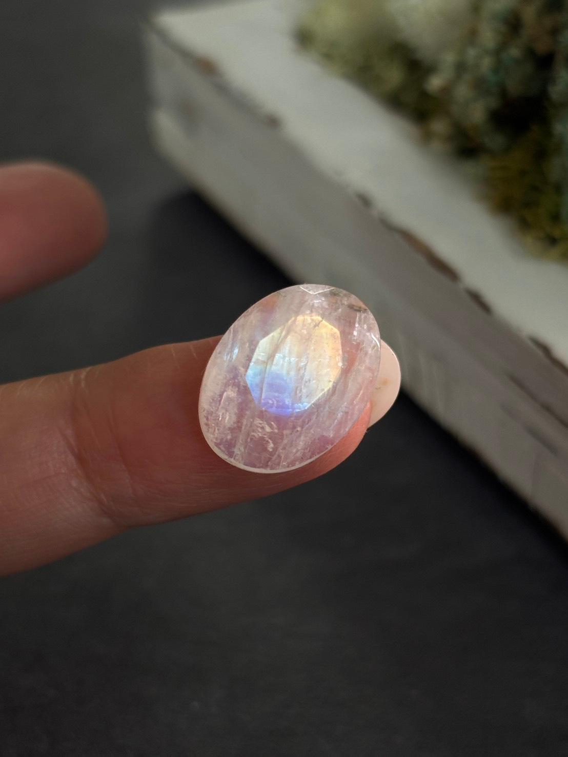 ホワイトラブラドライト レインボームーンストーン 表ファセット ルース 27 天然石 | 13枚目