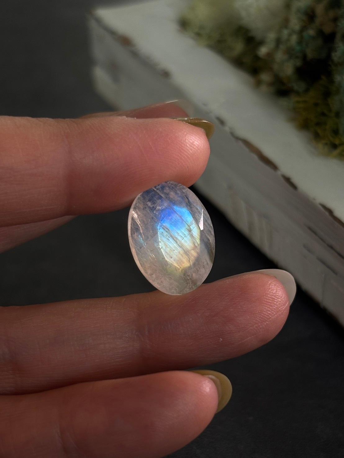 ホワイトラブラドライト レインボームーンストーン 表ファセット ルース 27 天然石 | 15枚目