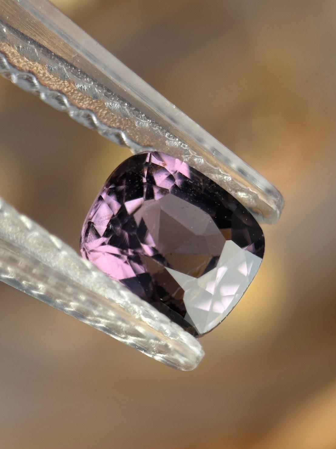 隠れバイカラー・スピネル｜バイオレット オレンジ ファセットカット 天然石 | 4枚目