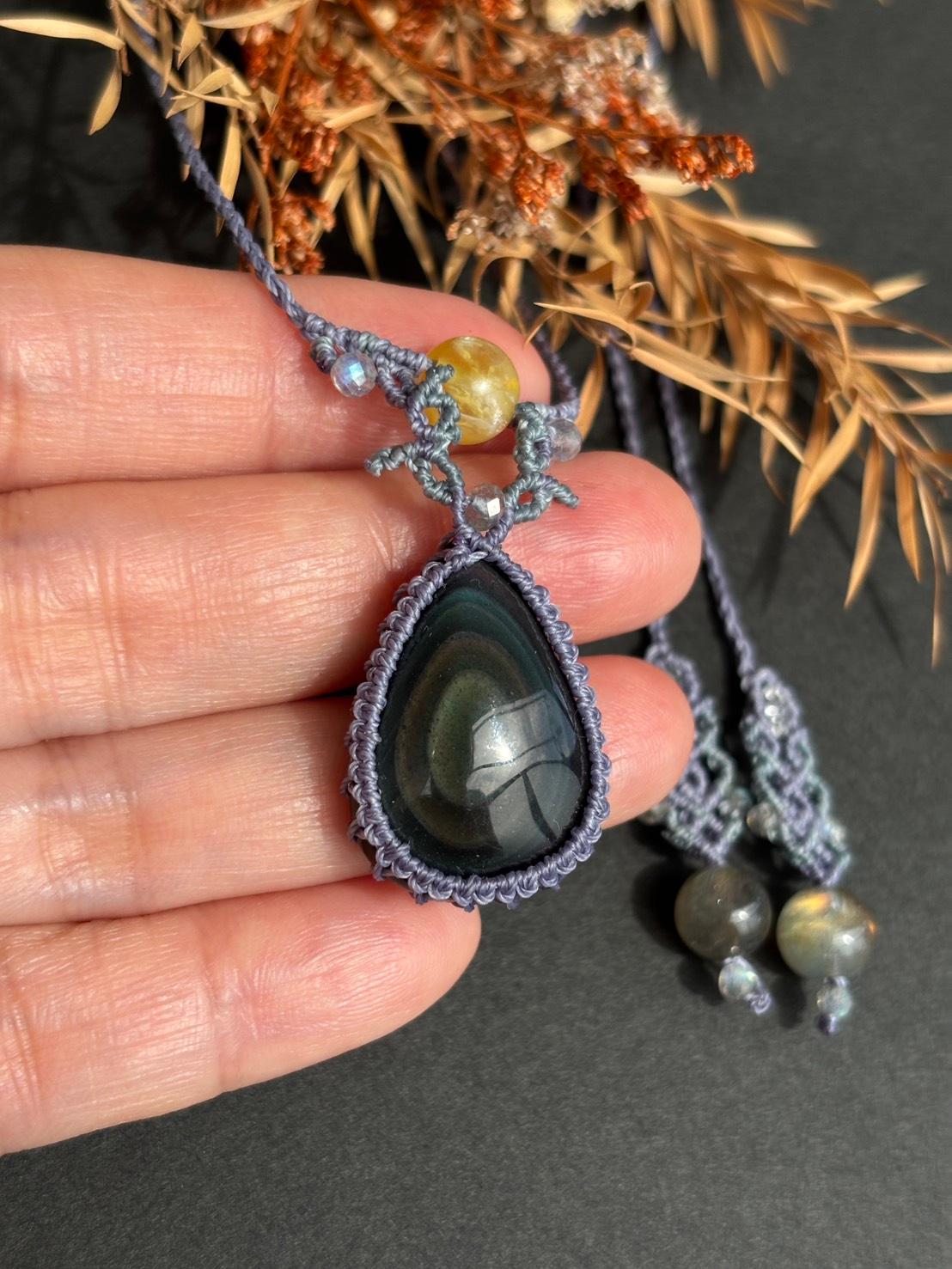 ご予約済|レインボーオブシディアン マクラメペンダントネックレス|天然石 | 2枚目