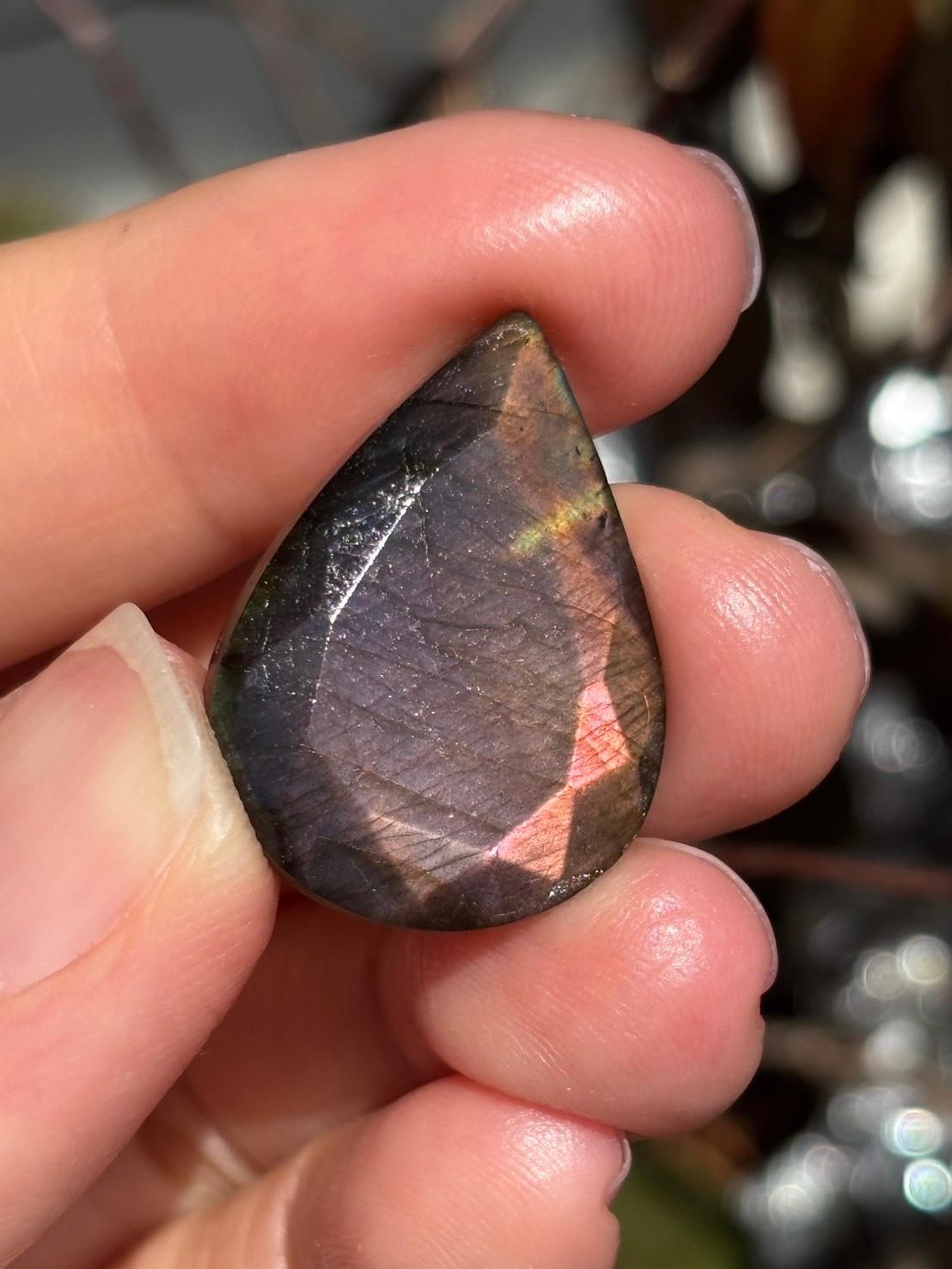 ラブラドライト ルース ドロップ型 カットルース ファセット レッド パープル 91 天然石 | 4枚目