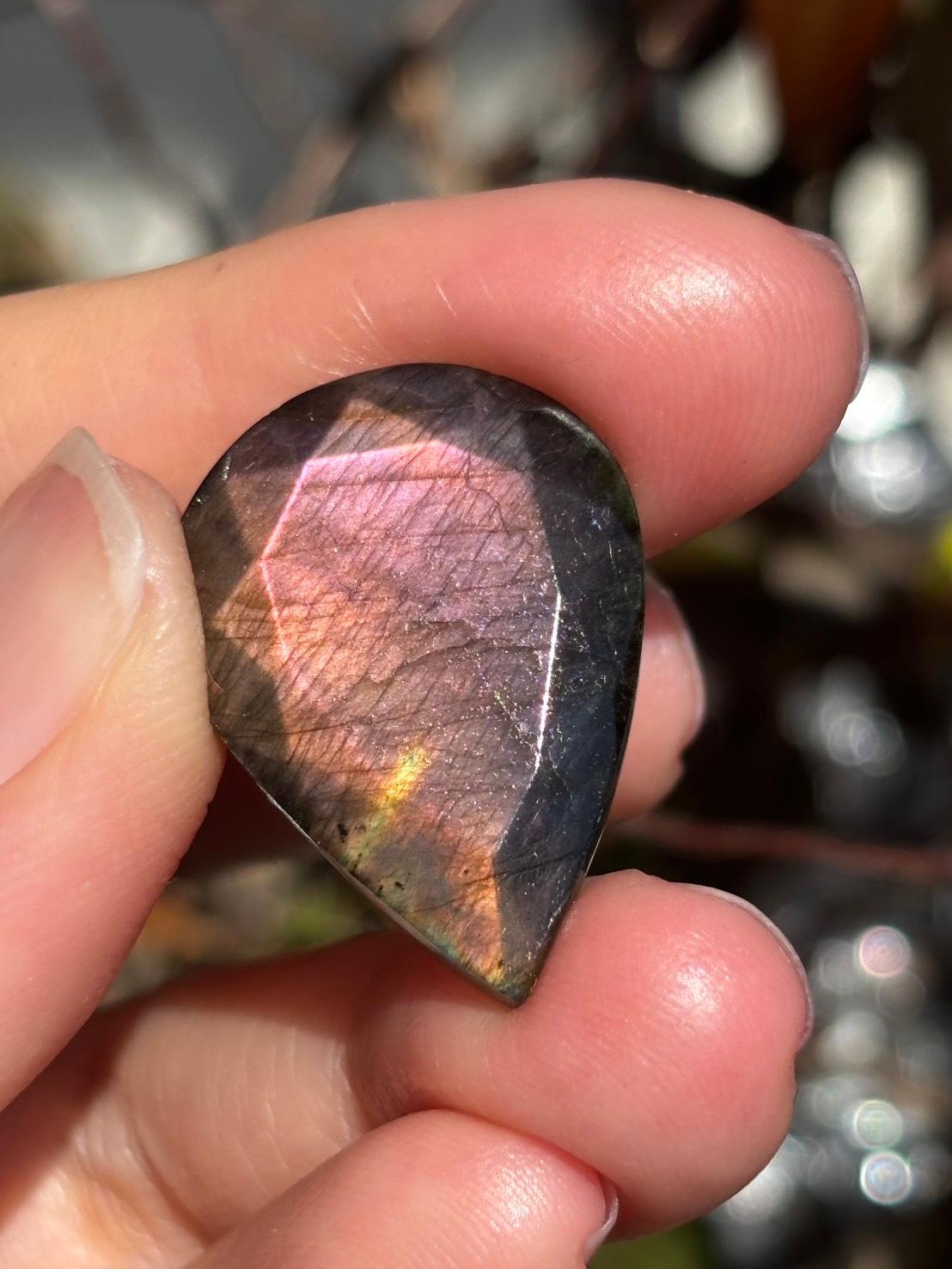 ラブラドライト ルース ドロップ型 カットルース ファセット レッド パープル 91 天然石 | 7枚目
