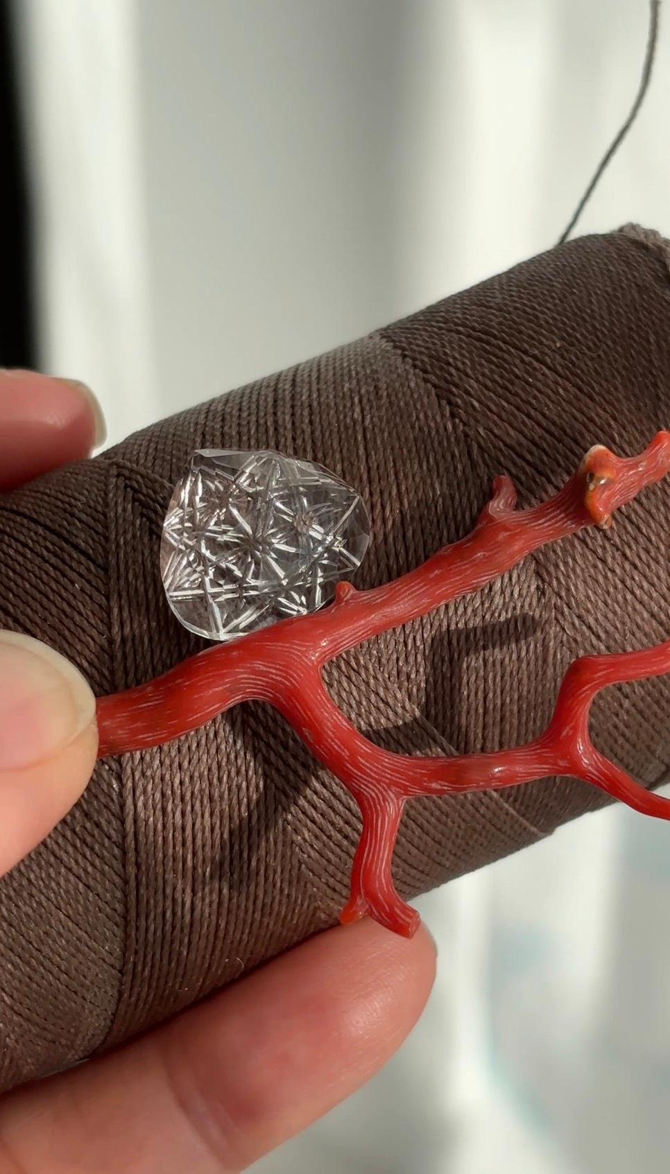 レッドコーラル|珊瑚 & ヒマラヤンクォーツ インタリオ ローズカット マクラメペンダントネックレス|天然石 | 11枚目